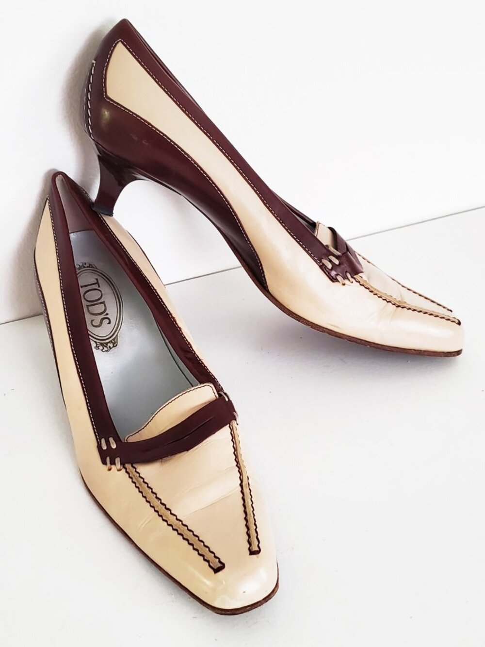Tod's Penny Loafer Beige & Brown Leather Kitten Heel Pumps Sz 38.5
